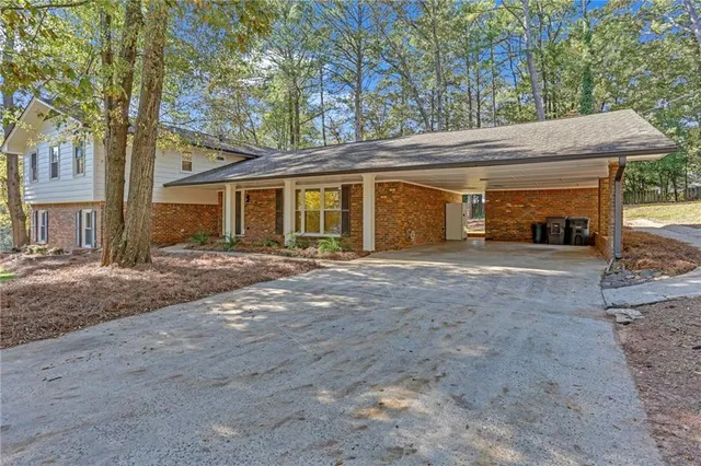 $649,990 | 209 Arrowhead Drive, Cartersville, GA 30120