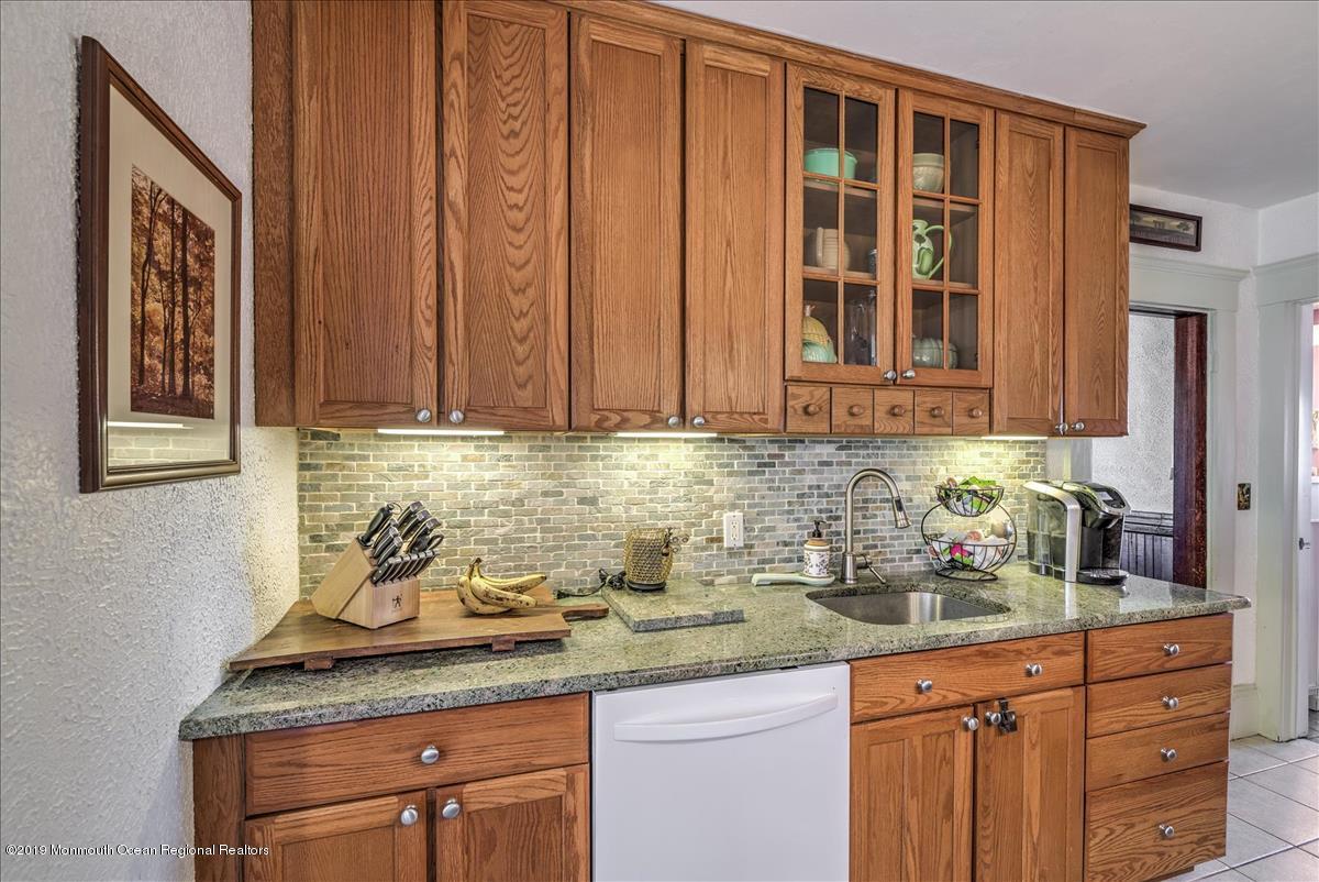 293 Whitesville Road Jackson, NJ 08527 - Photo 11 of 33 13-KITCHEN(4)