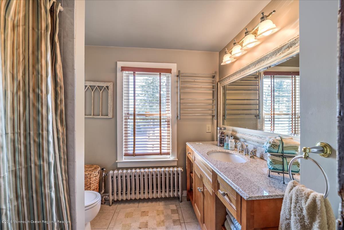 293 Whitesville Road Jackson, NJ 08527 - Photo 22 of 33 26-BATHROOM(1)