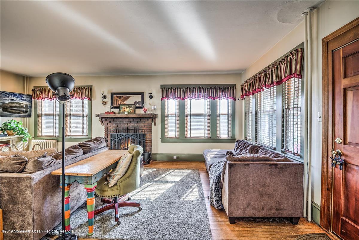 04-LIVING_ROOM(1)
