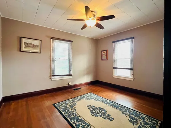 $114,500 | 137 North Stewart Avenue, Freeport, IL 61032