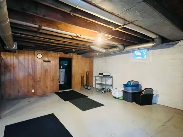 $114,500 | 137 North Stewart Avenue, Freeport, IL 61032