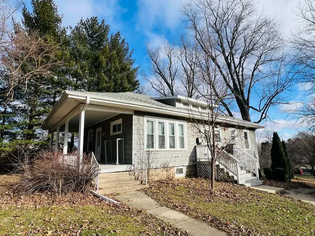 $134,000 | 137 North Stewart Avenue, Freeport, IL 61032