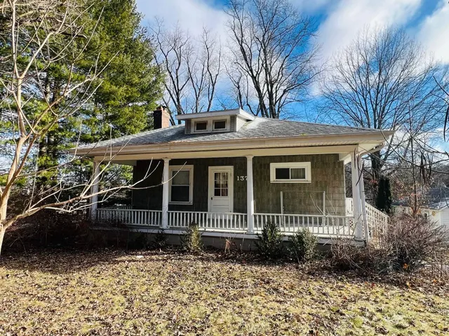 $134,000 | 137 North Stewart Avenue, Freeport, IL 61032