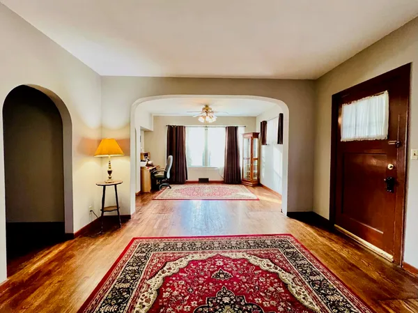 $114,500 | 137 North Stewart Avenue, Freeport, IL 61032