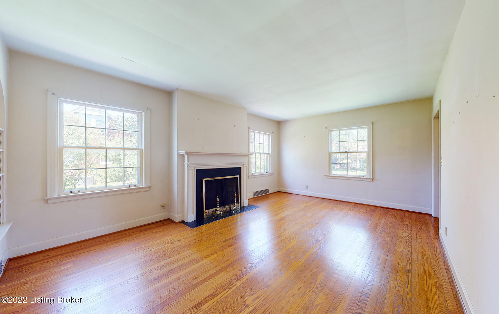 520 Dover Road Louisville, KY 40206 - Photo 11 of 62 Hardwoods are in Great Condition