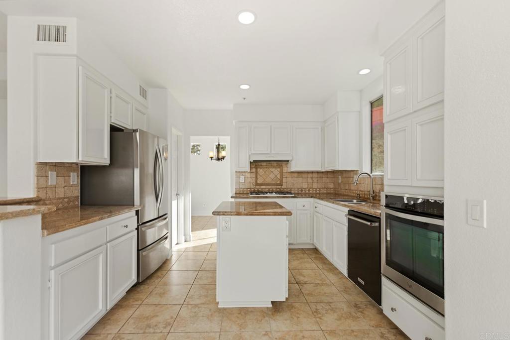 2401 North Summit Circle Glen Escondido, CA 92026 - Photo 9 of 50