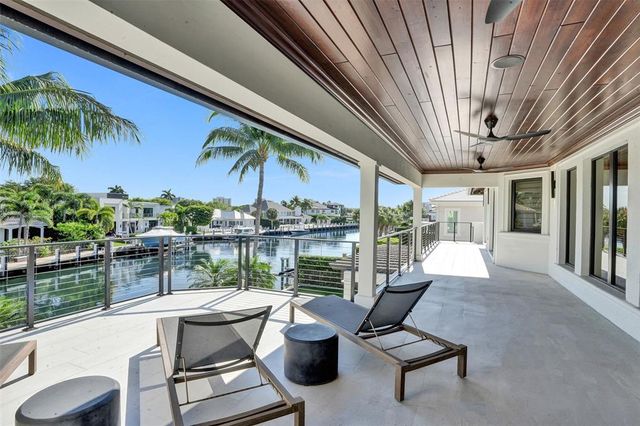 a view of an outdoor space