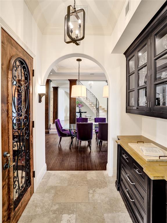 35 Compass Isle Fort Lauderdale, FL 33308 - Photo 52 of 90 a view of a livingroom with furniture and window