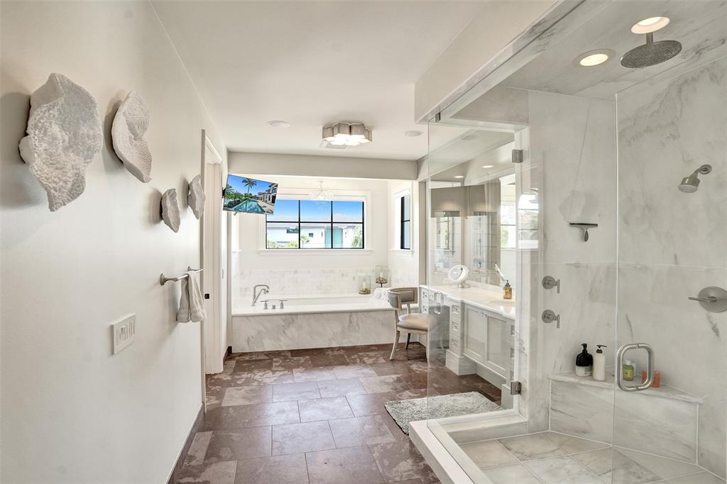 35 Compass Isle Fort Lauderdale, FL 33308 - Photo 58 of 90 View of "Her" bath in Master. Private water closet with separate bidet to left of tub not shown