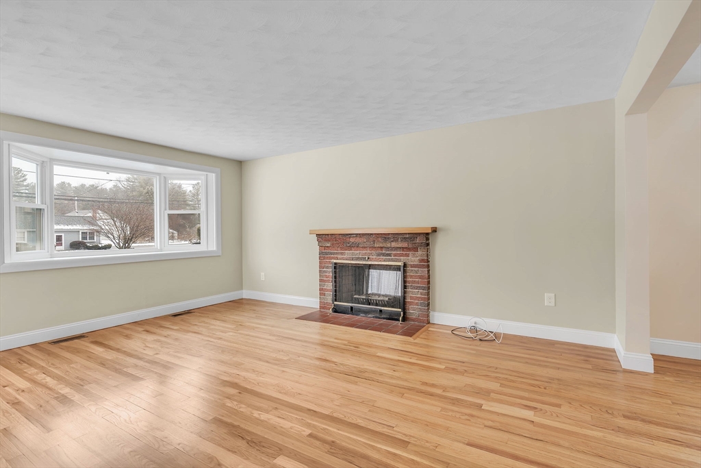 46 Forest Street Franklin, MA 02038 - Photo 13 of 35