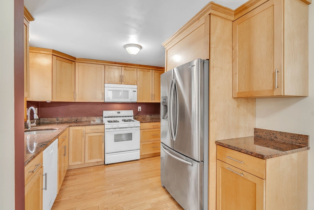 46 Forest Street Franklin, MA 02038 - Photo 16 of 35