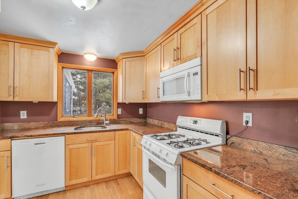 46 Forest Street Franklin, MA 02038 - Photo 18 of 35