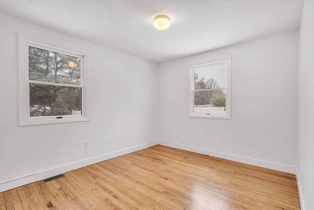 46 Forest Street Franklin, MA 02038 - Photo 24 of 35