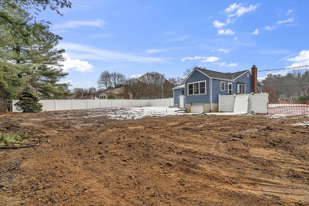 46 Forest Street Franklin, MA 02038 - Photo 8 of 35