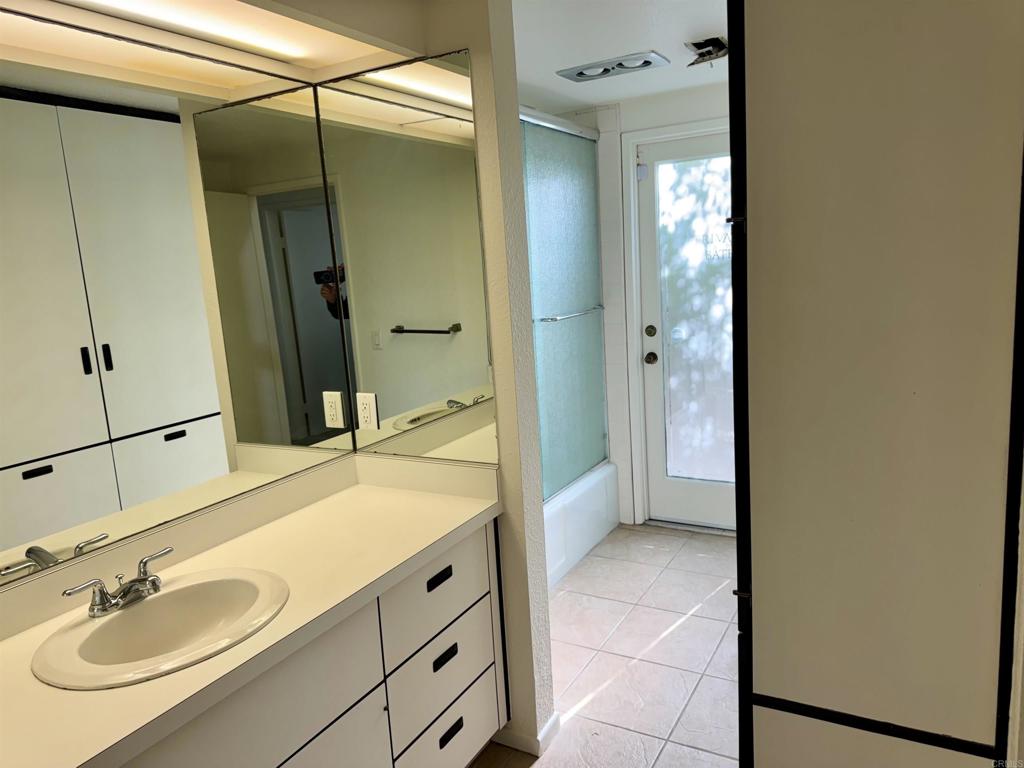 2511 El Amigo Road Del Mar, CA 92014 - Photo 12 of 24 Bath