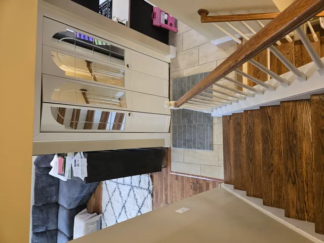 $2,780 | 714 North Eastwood Avenue, Mount Prospect, IL 60056