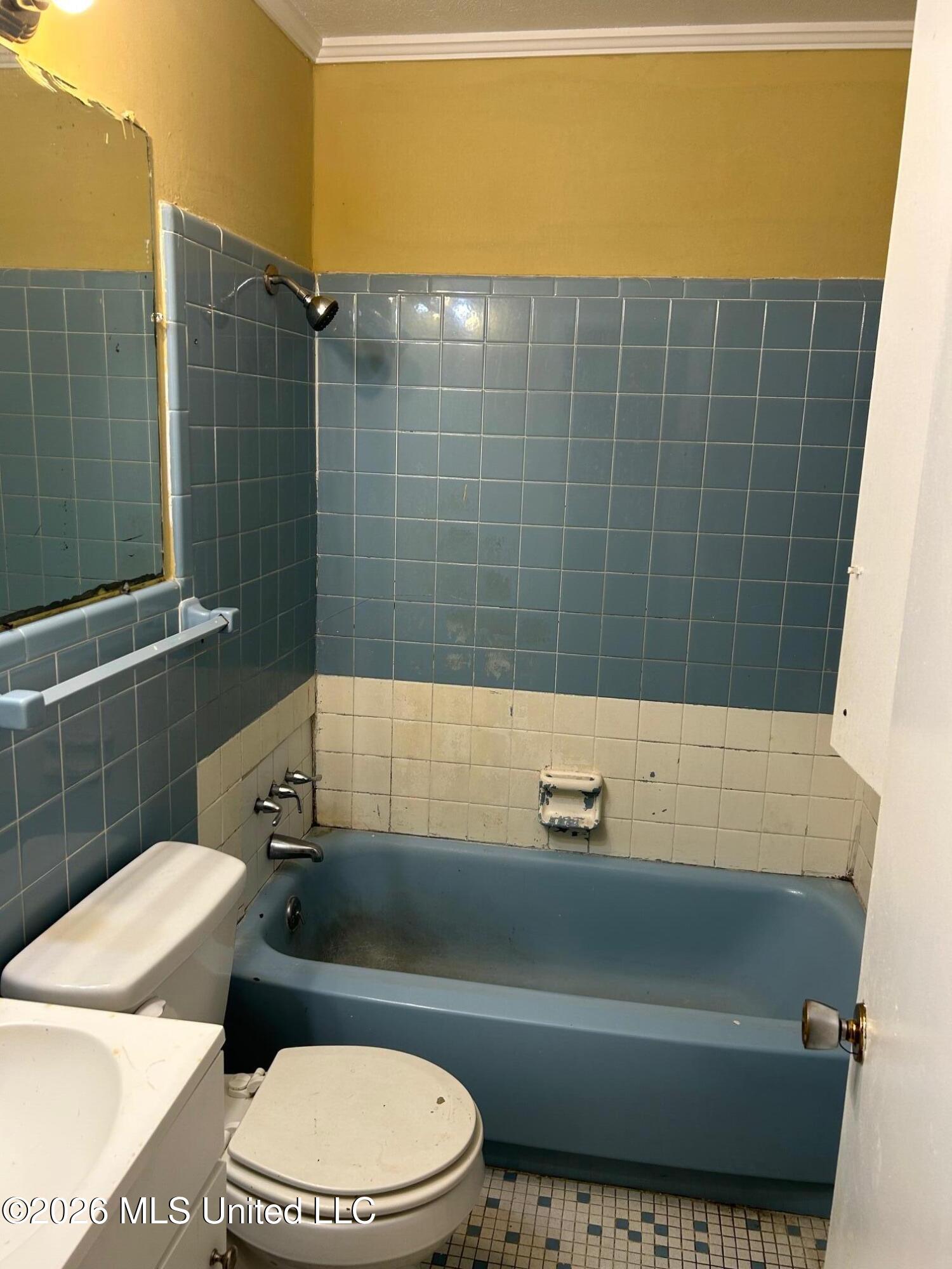2261 Sloane Street Jackson, MS 39204 - Photo 8 of 11 Bathroom
