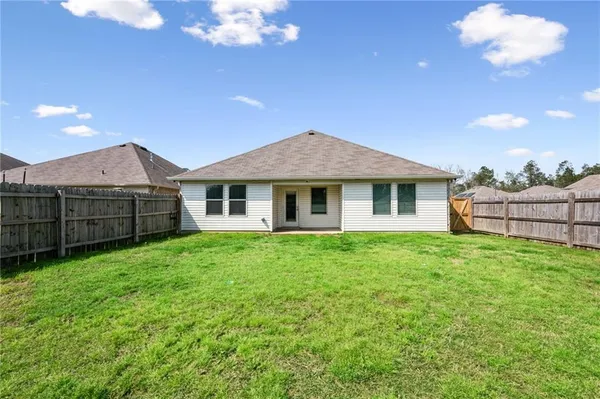 $229,900 | 28388 Longfellow Lane, Albany, LA 70711