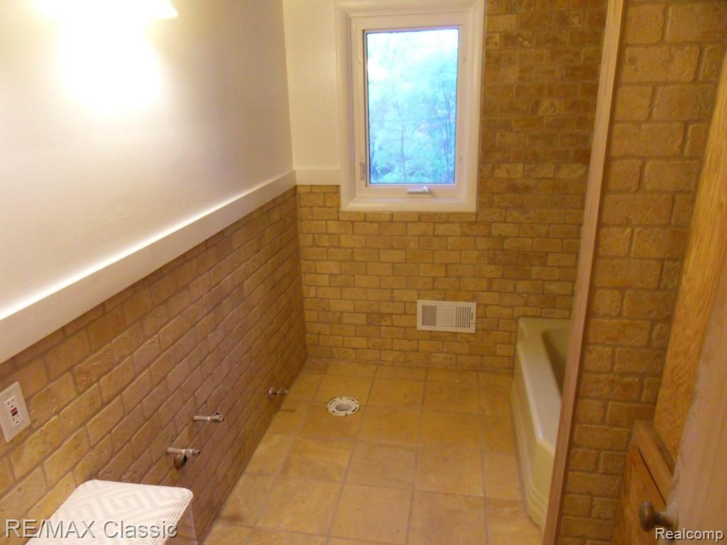 447 Rochdale Drive South Rochester, MI 48309 - Photo 24 of 43 SDC14424.jpg