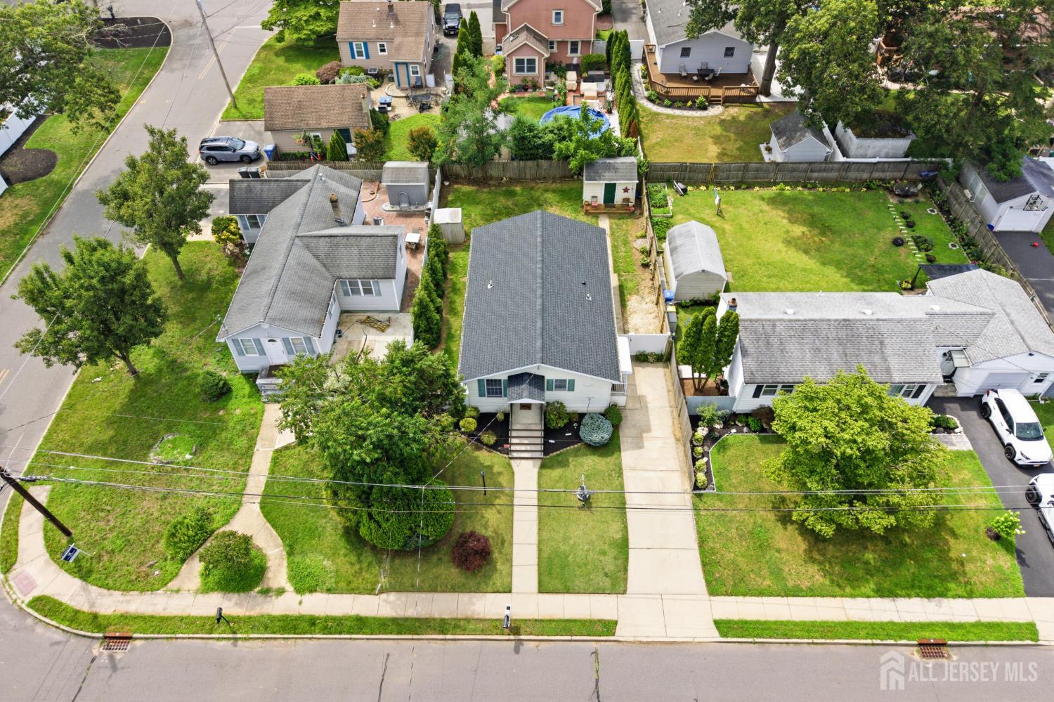16 Avenue B Helmetta, NJ 08828 - Photo 3 of 28