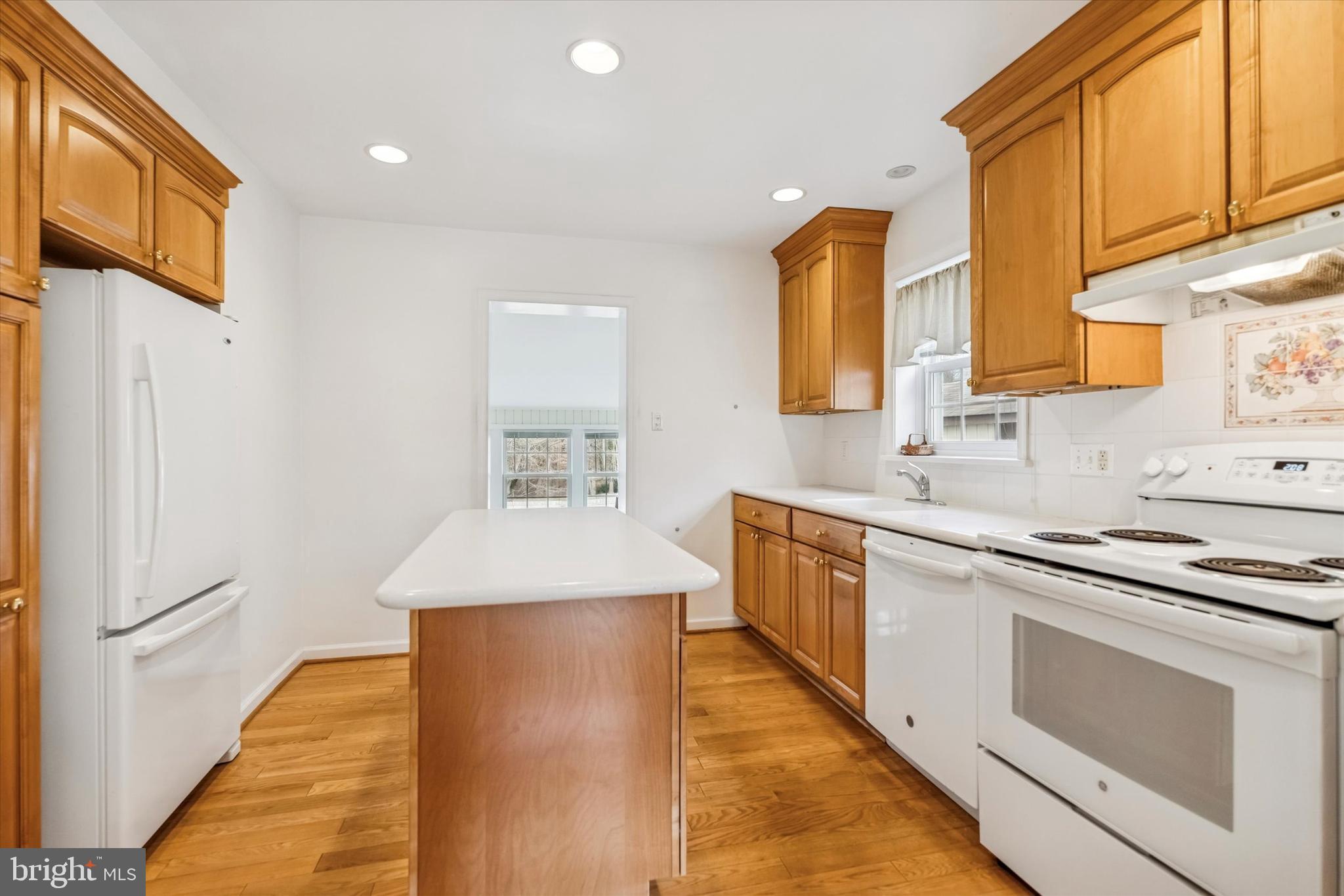 111 Greenhill Road Springfield, PA 19064 - Photo 9 of 25