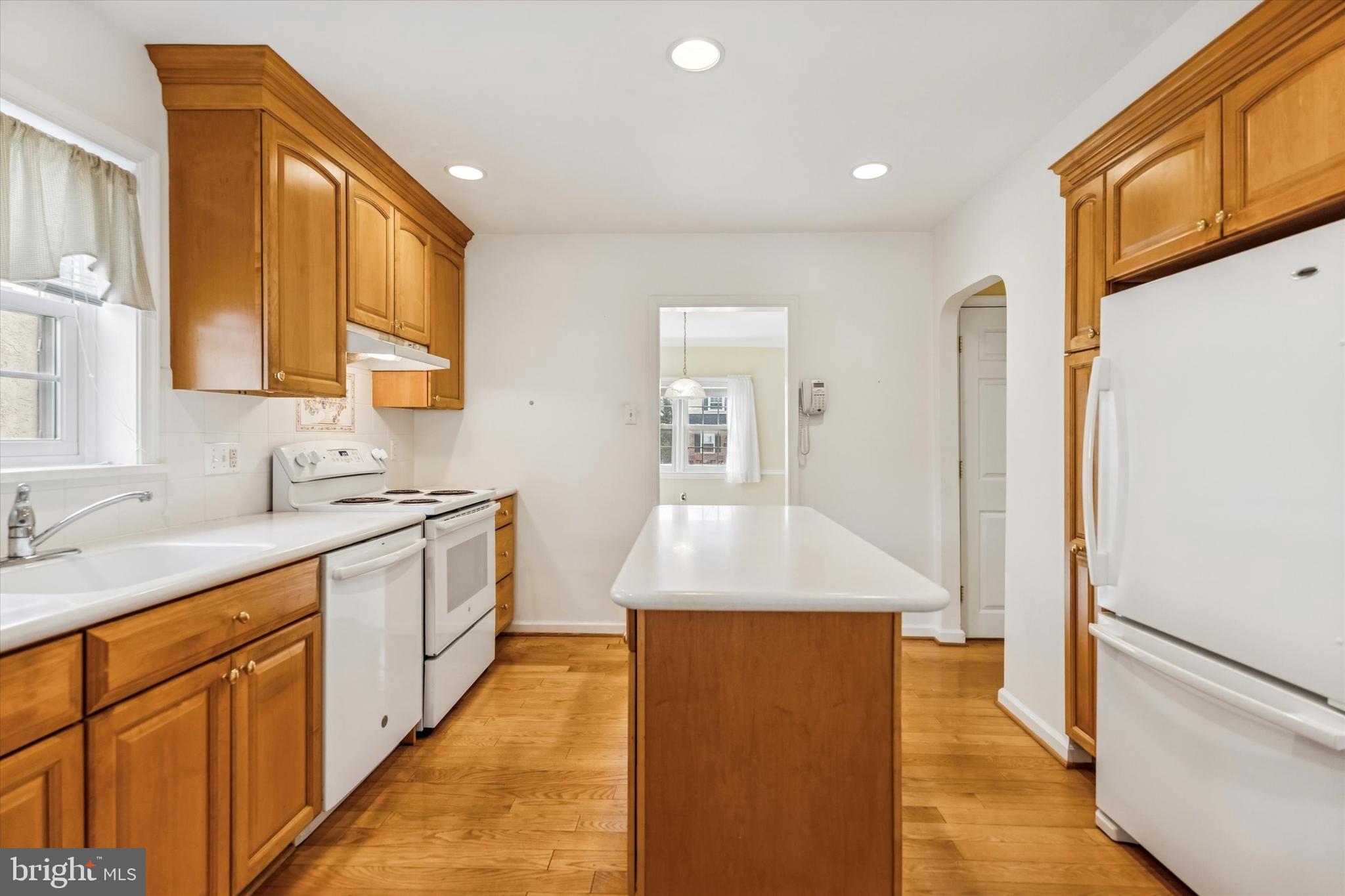 111 Greenhill Road Springfield, PA 19064 - Photo 10 of 25