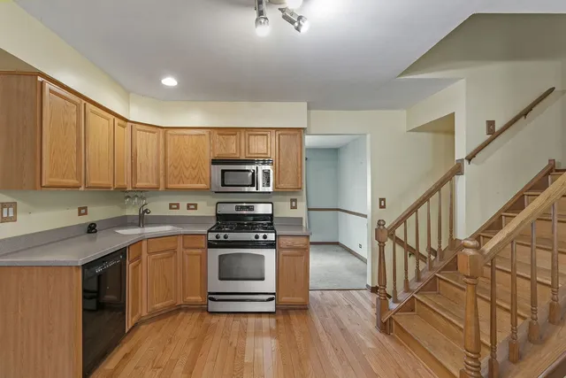 $424,900 | 207 Hill Street, Willow Springs, IL 60480