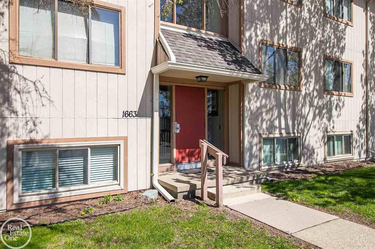 1663 Riverside Drive, Unit #1 Rochester Hills, MI 48309 - Photo 3 of 34