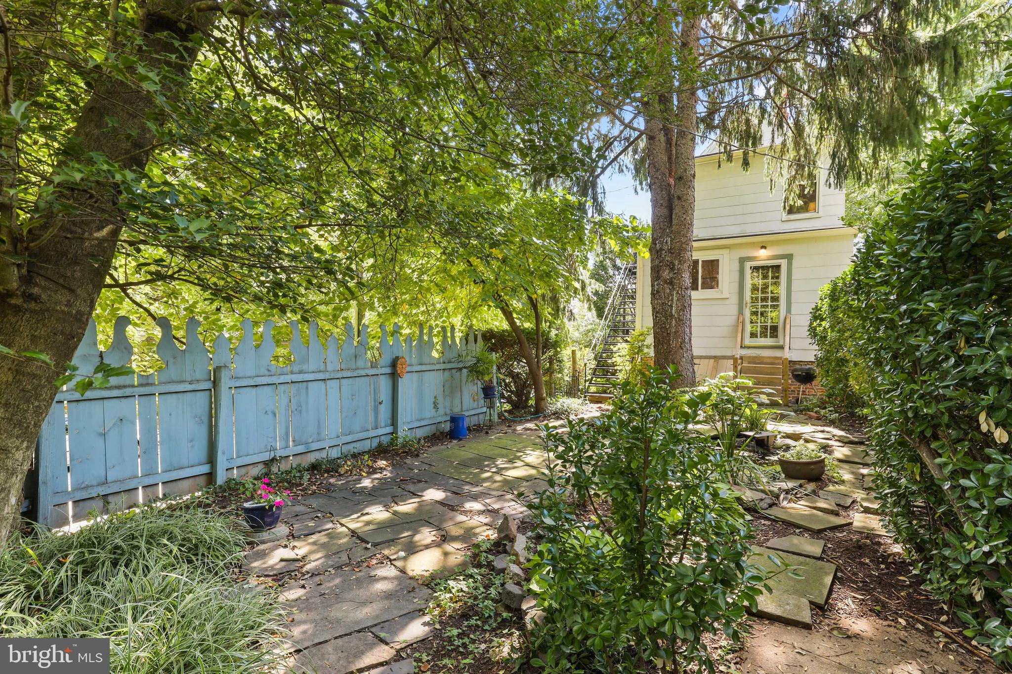 4512 Wilmslow Road Baltimore, MD 21210 - Photo 54 of 56 Side yard with fish pond