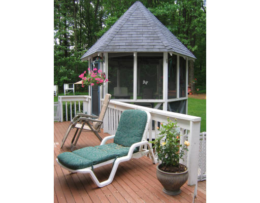 39 Tadmuck Road Westford, MA 01886 - Photo 3 of 9 Gallery Image 3