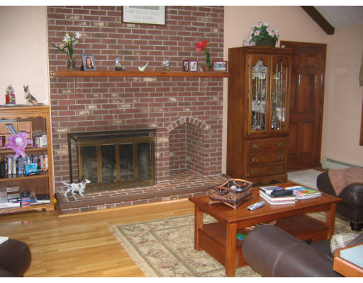 39 Tadmuck Road Westford, MA 01886 - Photo 5 of 9 Gallery Image 5