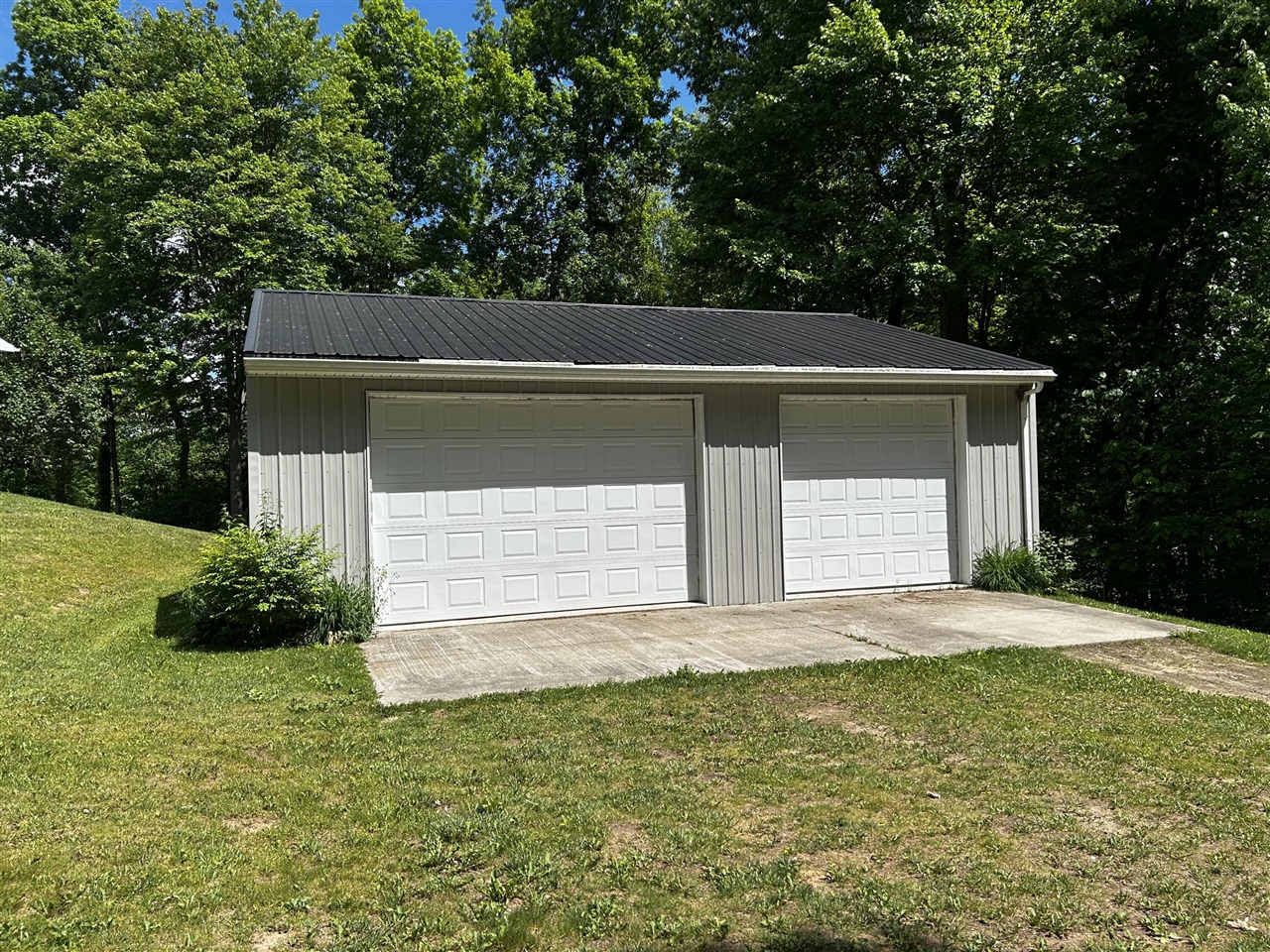 6670 Tower Lake Road Northeast Belding, MI 48809 - Photo 2 of 52