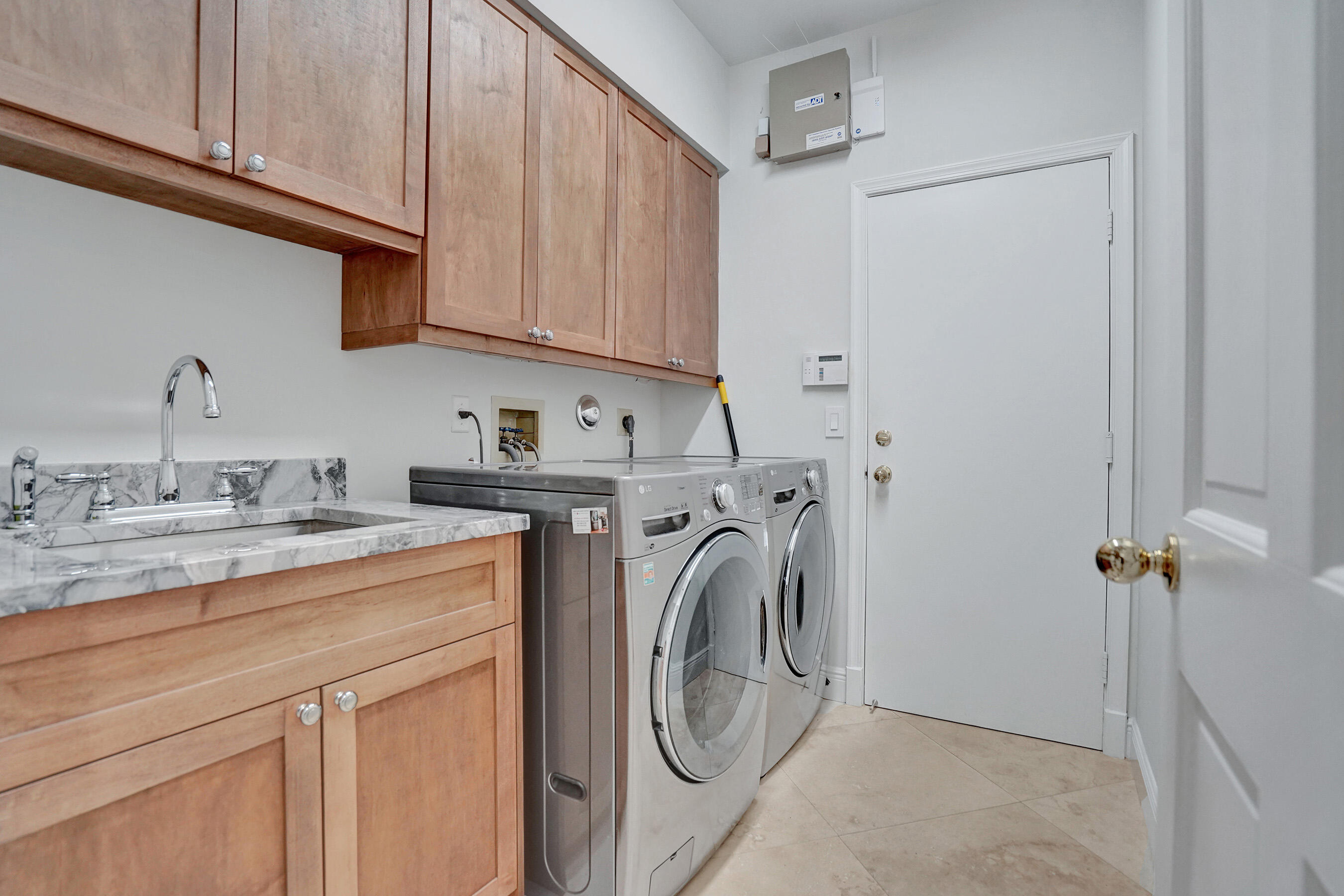 6253 Northwest 23rd Road Boca Raton, FL 33434 - Photo 46 of 121 Laundry