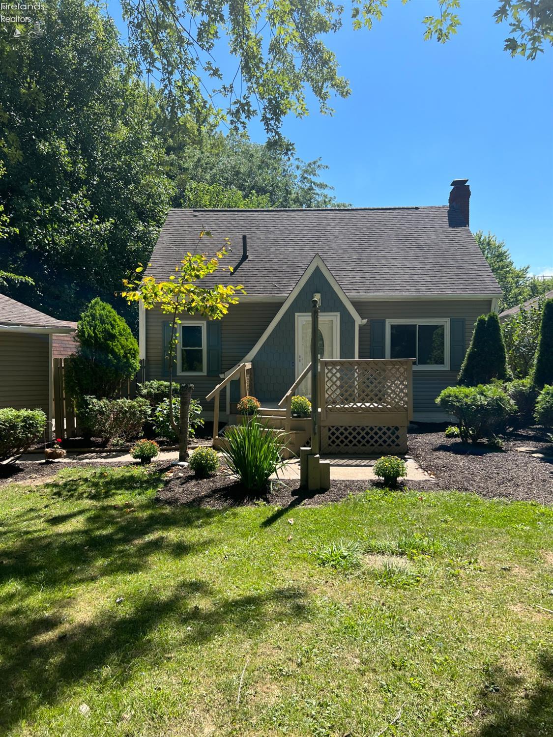 5706 Cleveland Road East Vermilion, OH 44089 - Photo 1 of 30 Gallery Image 1
