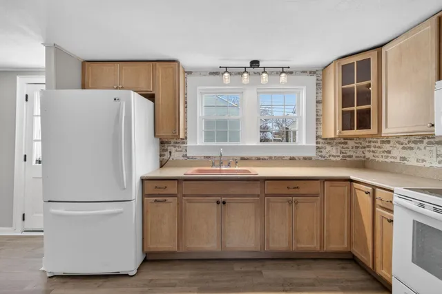 $339,900 | 243 Bank Street Extension, Lebanon, NH 03766