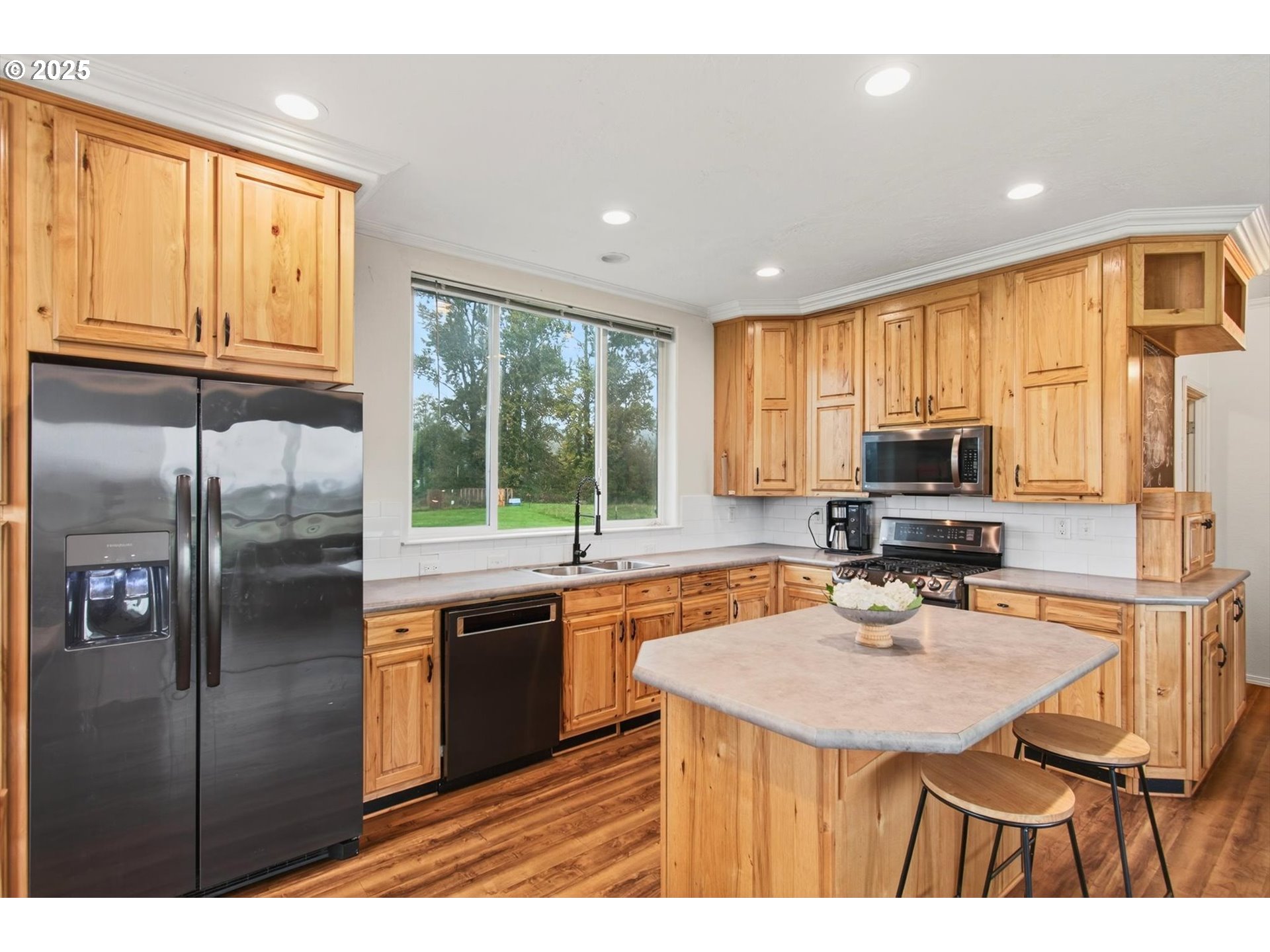 29 East Little Island Road Cathlamet, WA 98612 - Photo 13 of 47