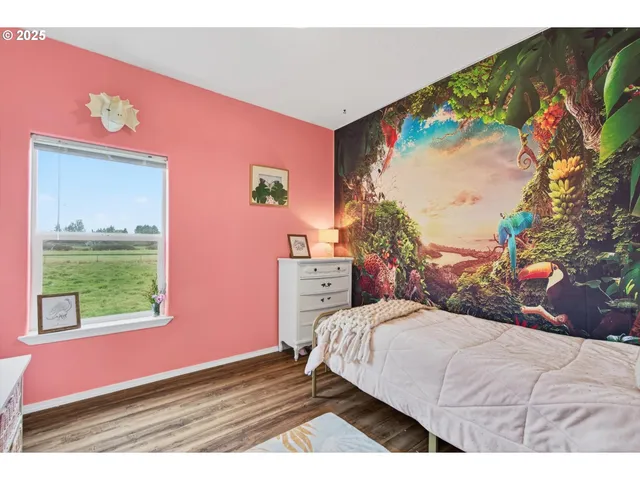 $470,000 | 29 East Little Island Road, Cathlamet, WA 98612