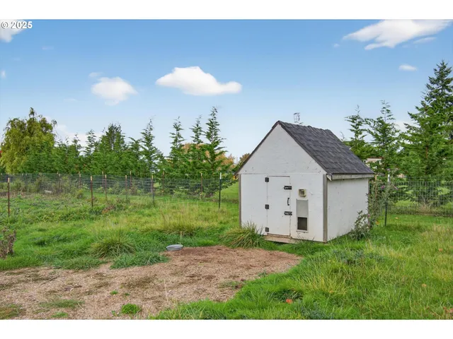 $470,000 | 29 East Little Island Road, Cathlamet, WA 98612