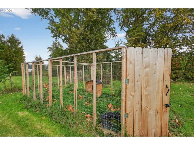 $470,000 | 29 East Little Island Road, Cathlamet, WA 98612