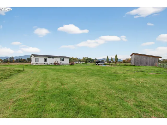 $470,000 | 29 East Little Island Road, Cathlamet, WA 98612