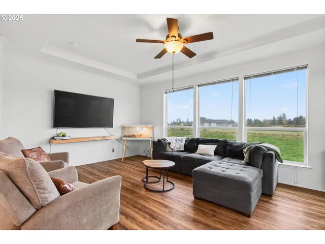 $470,000 | 29 East Little Island Road, Cathlamet, WA 98612