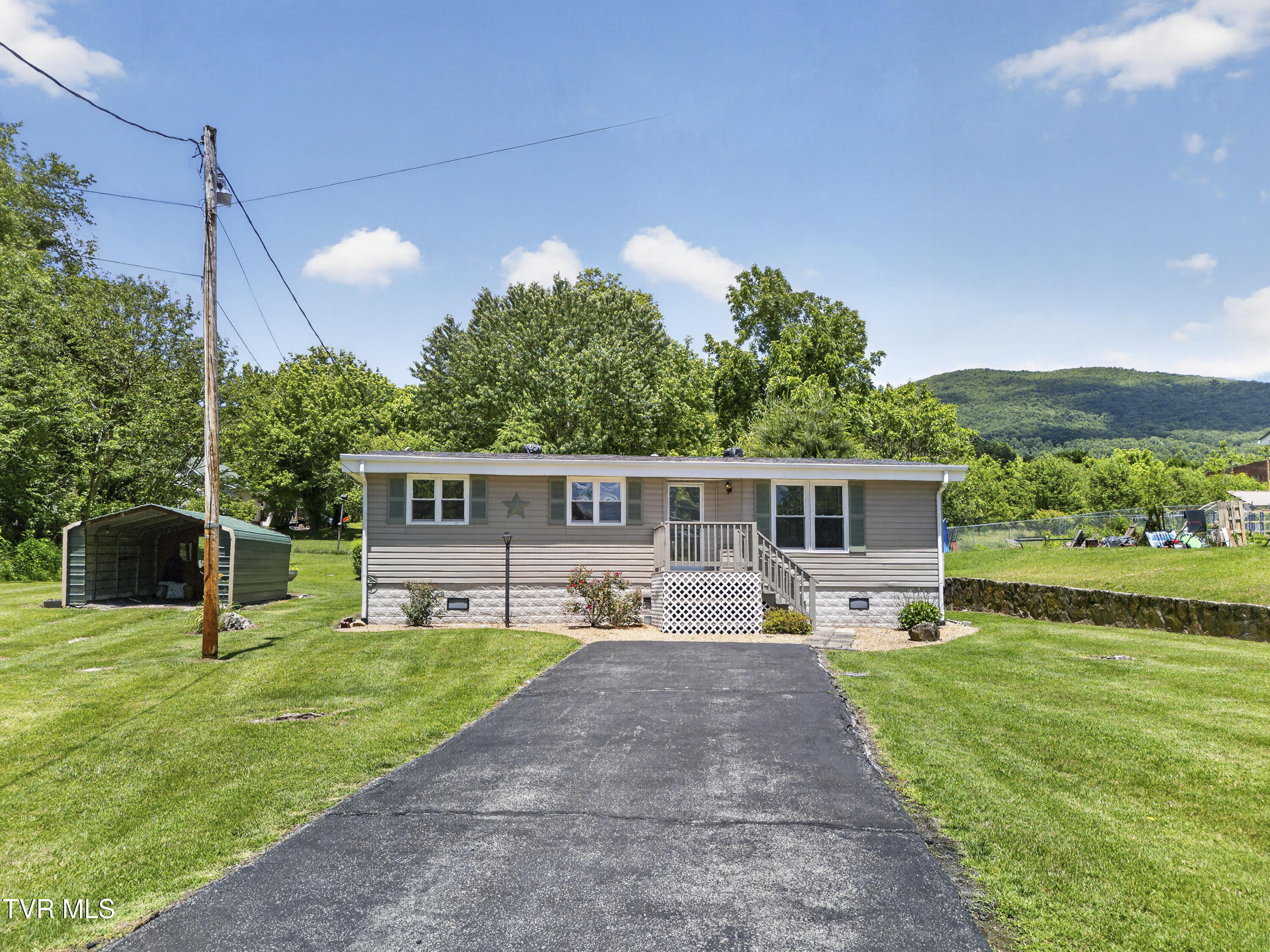 714 Allison Gap Road Saltville, VA 24370 - Photo 2 of 24 714-Allison-Gap-Rd-VA Cynthia-Routon-9