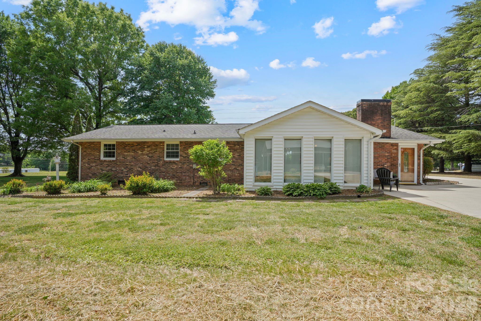 3328 Sulphur Springs Road Northeast Hickory, NC 28601 - Photo 35 of 41 Gallery Image 35
