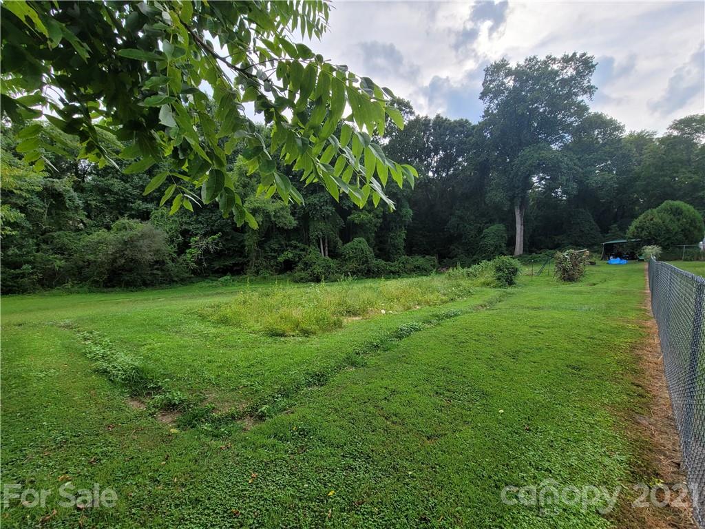 129 Francis Road Hendersonville, NC 28792 - Photo 17 of 17 Gallery Image 17