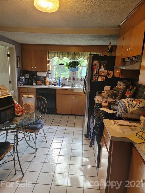 129 Francis Road Hendersonville, NC 28792 - Photo 8 of 17 Gallery Image 8