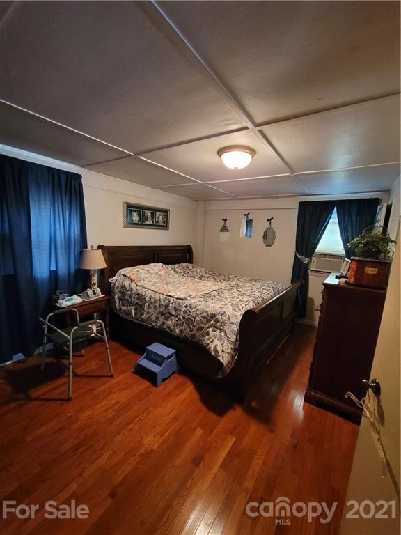 129 Francis Road Hendersonville, NC 28792 - Photo 9 of 17 Gallery Image 9