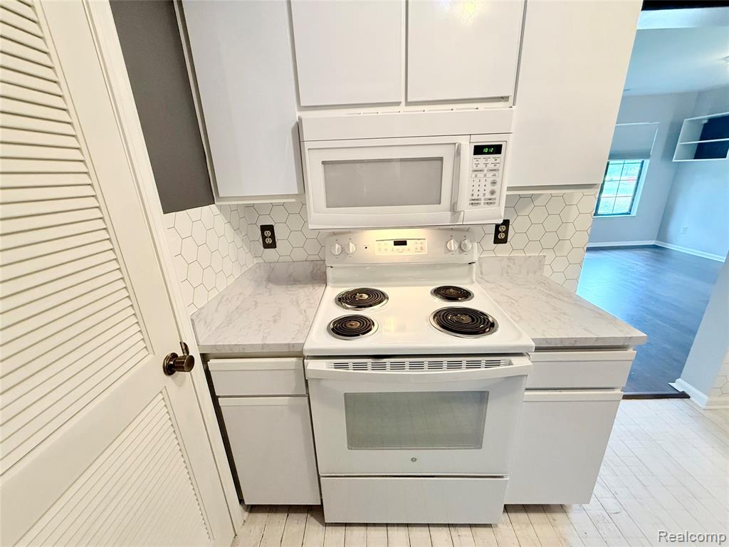 1550 Meadowside Drive, Unit 187 Rochester, MI 48307 - Photo 16 of 43