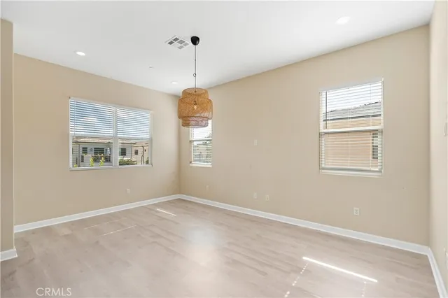 a view of empty room with window