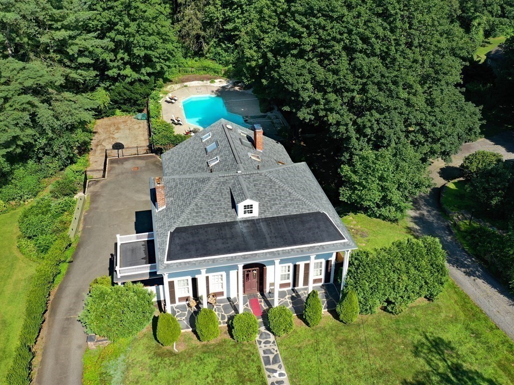 654 Bernardston Road Greenfield, MA 01301 - Photo 4 of 41 Gallery Image 4